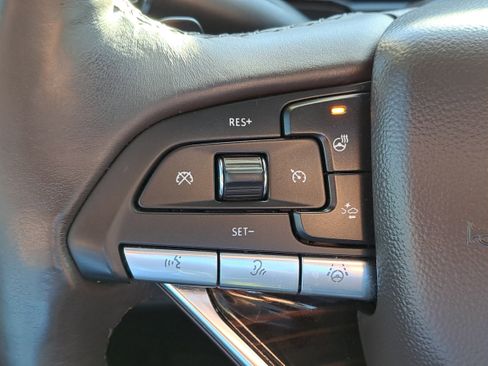 Used 2024 Cadillac Escalade ESV Sport w/ LPO, ONYX Package image 20