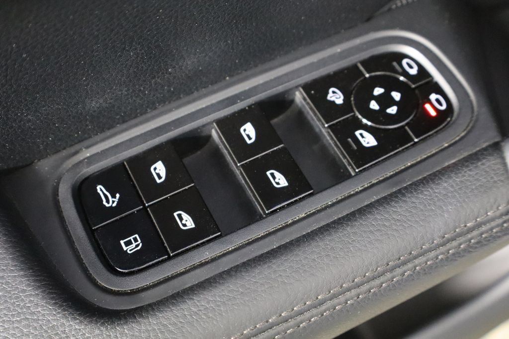 Used 2019 Porsche Cayenne E-Hybrid AWD/4WD image 19