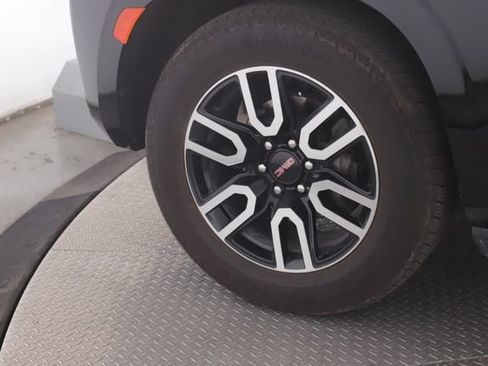Used 2021 GMC Yukon AT4 w/ AT4 Premium Plus Package AWD/4WD image 13