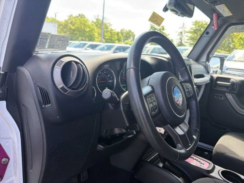 Used 2018 Jeep Wrangler Unlimited Sport S AWD/4WD image 20