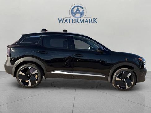New 2026 Nissan Kicks SR w/ SR Premium Package AWD/4WD image 5