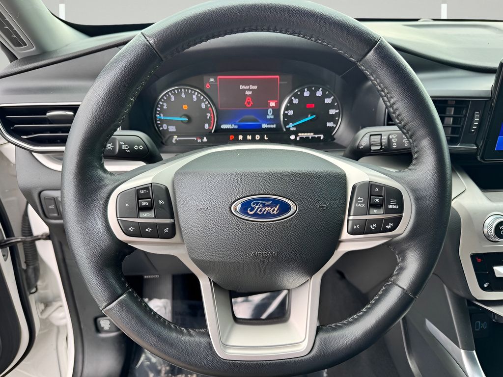 Used 2022 Ford Explorer XLT w/ Equipment Group 202A RWD image 20