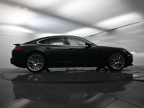 Used 2018 Porsche Panamera 4S image 51