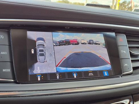 Used 2023 Buick Enclave Avenir image 29