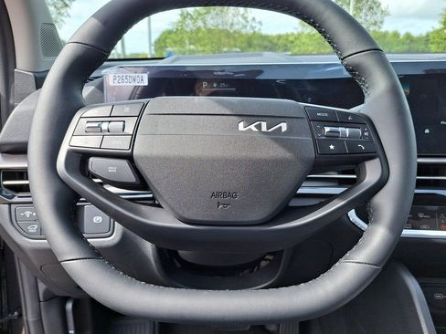 New 2026 Kia Sportage EX FWD image 9