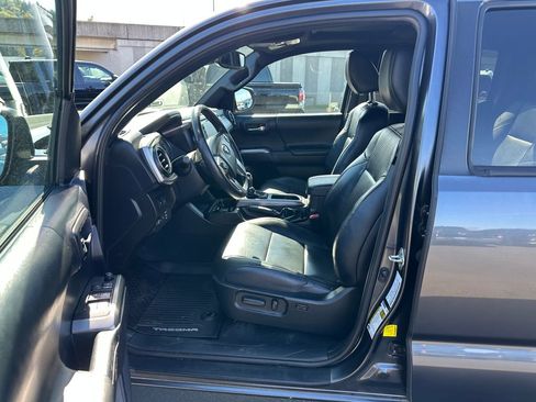 Certified 2021 Toyota Tacoma Limited AWD/4WD image 14