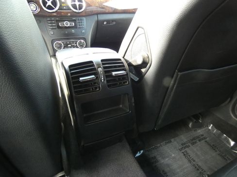 Used 2015 Mercedes-Benz GLK 350 2WD image 61