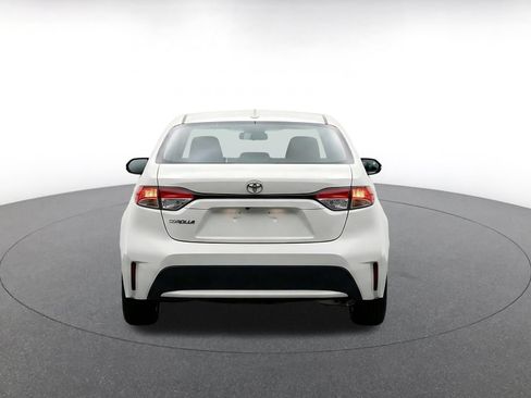 Used 2025 Toyota Corolla LE FWD image 8