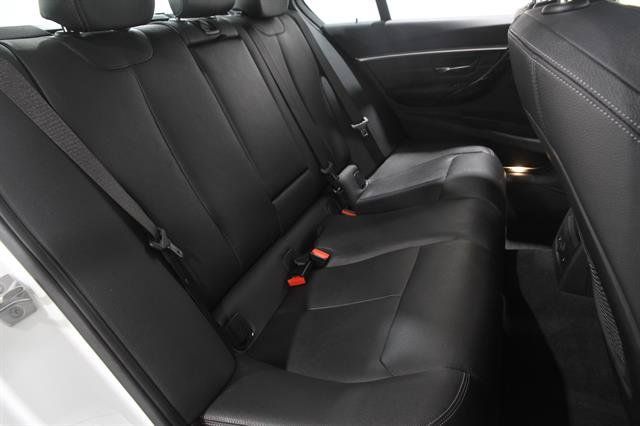 Used 2017 BMW 330i xDrive Sedan AWD/4WD image 18