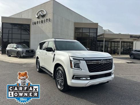 Used 2025 Nissan Armada Platinum w/ Convenience Package image 1