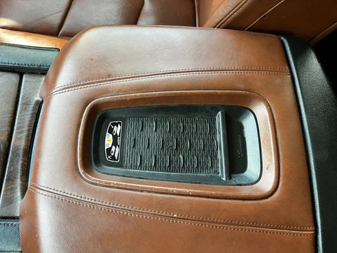 Used 2016 Cadillac Escalade ESV Premium AWD/4WD image 28