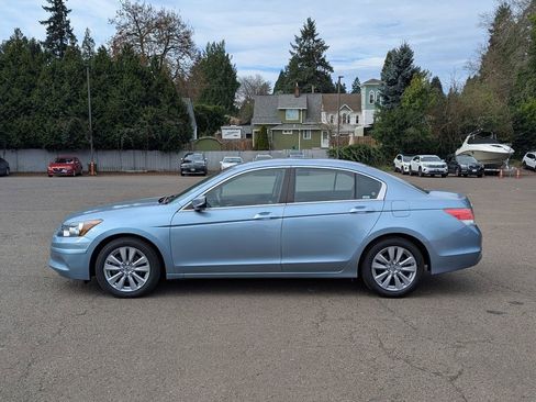 Used 2011 Honda Accord EX image 2