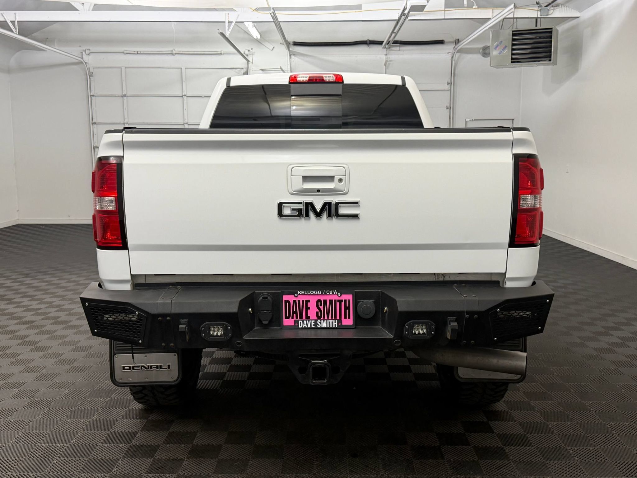 Used 2016 GMC Sierra 2500 Denali w/ Driver Alert Package AWD/4WD image 9