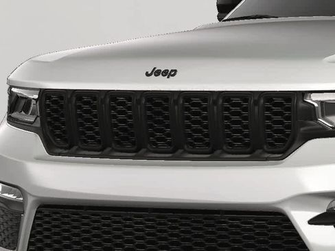 New 2025 Jeep Grand Cherokee Limited w/ Black Appearance Package image 13