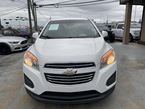 Used 2016 Chevrolet Trax LS image 3