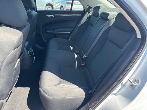 Used 2022 Chrysler 300 Touring w/ Sport Appearance Package RWD image 6