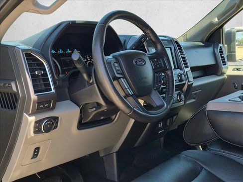 Used 2016 Ford F150 XLT w/ Equipment Group 302A Luxury AWD/4WD image 9