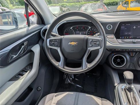 Used 2021 Chevrolet Blazer LT AWD/4WD image 17