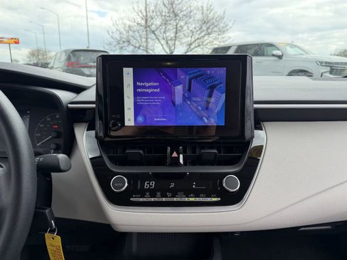 Used 2024 Toyota Corolla LE FWD image 29