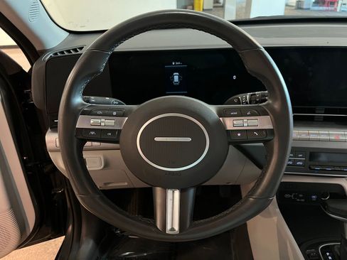 Used 2025 Hyundai Kona SEL image 28