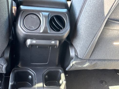 New 2026 Jeep Gladiator Sport image 7