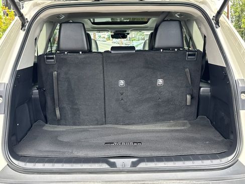 Used 2024 Toyota Grand Highlander AWD image 9