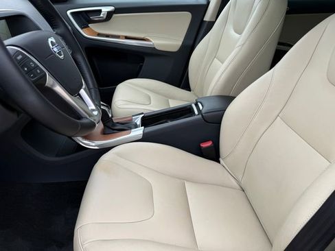 Used 2017 Volvo XC60 T5 Inscription w/ Preferred Option Package AWD/4WD image 13