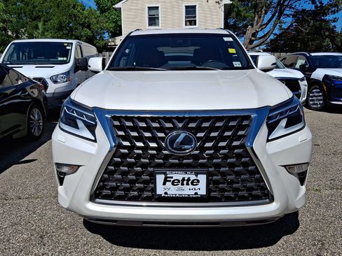 Used 2023 Lexus GX 460 Premium w/ Premium Package AWD/4WD image 2