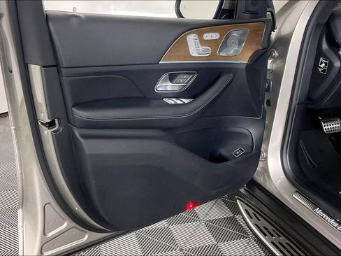 Certified 2021 Mercedes-Benz GLS 580 4MATIC image 15