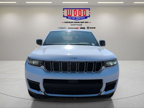 Used 2025 Jeep Grand Cherokee L Laredo w/ Luxury Tech Group I AWD/4WD image 15