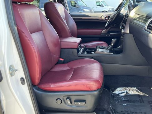 Used 2022 Lexus GX 460 Luxury w/ Sport Design Package AWD/4WD image 33
