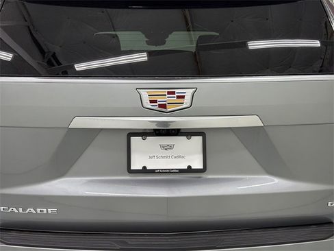 New 2026 Cadillac Escalade Luxury w/ Touring Package image 18