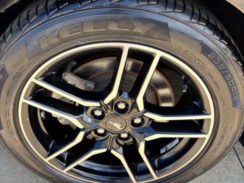 Used 2019 Ford Mustang GT Premium w/ Equipment Group 401A image 9