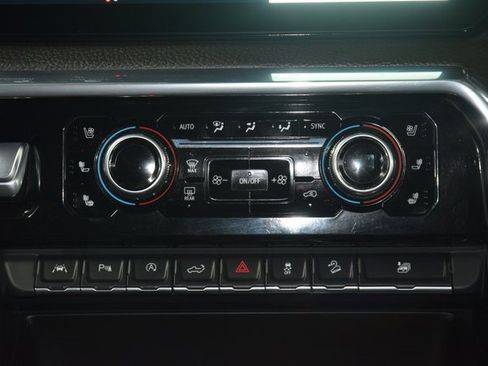 Used 2024 GMC Sierra 1500 Denali w/ Technology Package image 34