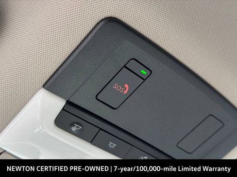 Used 2025 Nissan Rogue SL FWD image 38