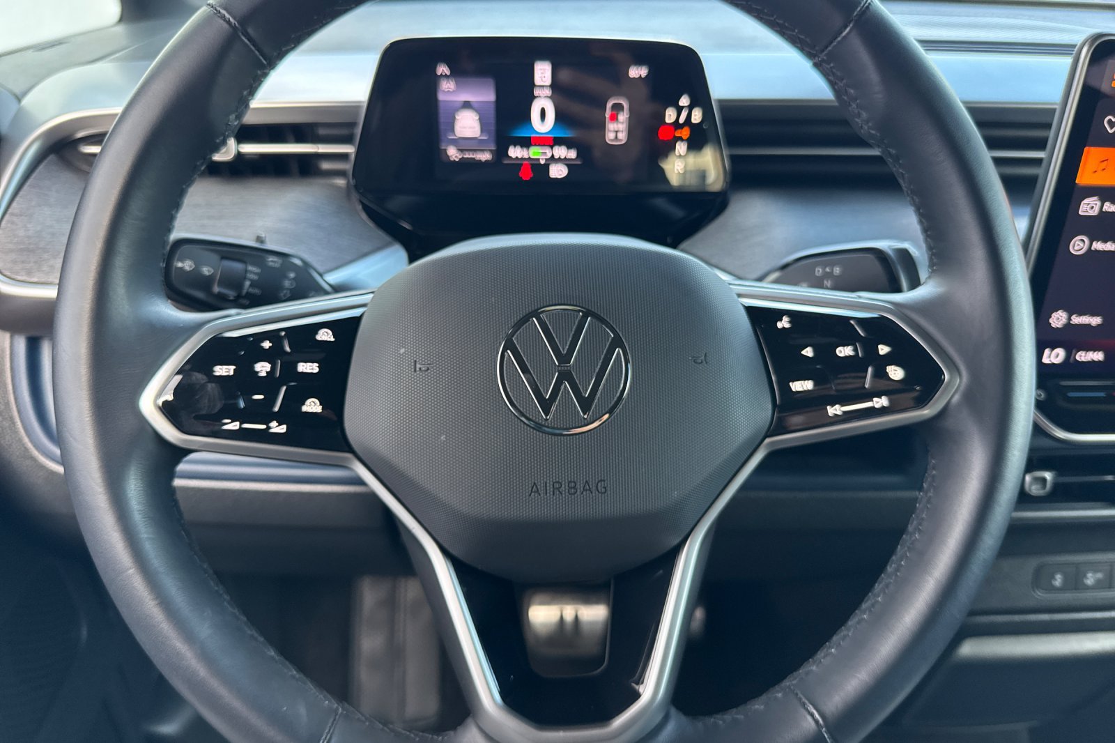 Used 2025 Volkswagen ID. Buzz Pro S RWD image 25
