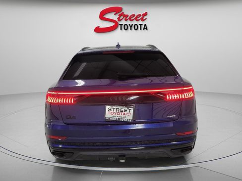 Used 2021 Audi Q8 Premium Plus w/ Premium Plus Package image 3