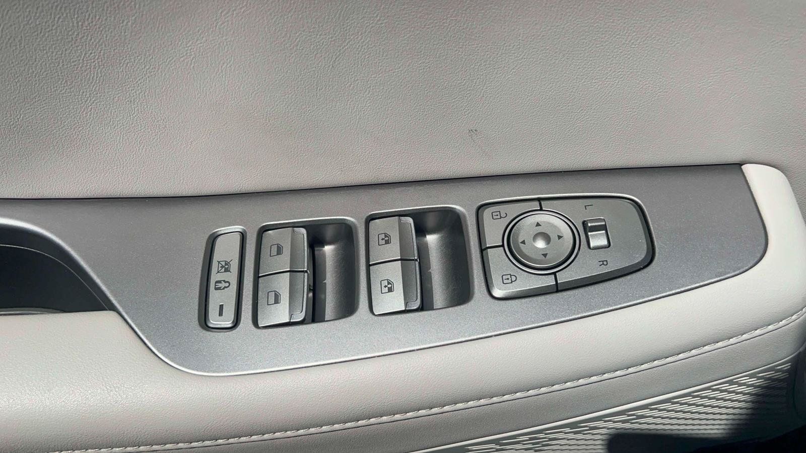 Used 2023 Hyundai Palisade Limited AWD/4WD image 18