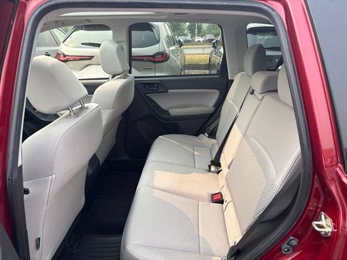 Used 2018 Subaru Forester 2.5i Premium AWD/4WD image 10