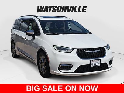 Used 2023 Chrysler Pacifica Limited