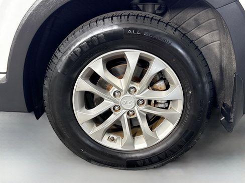 Used 2020 Hyundai Santa Fe SE FWD image 36