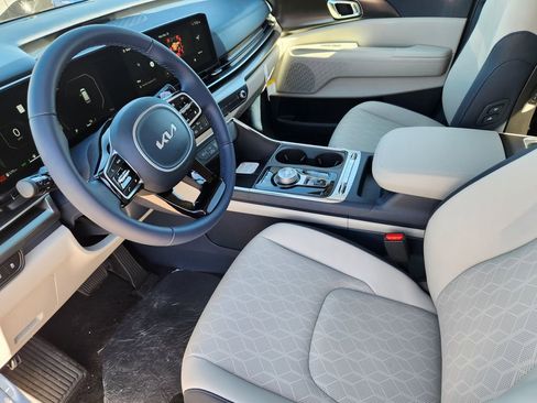 New 2026 Kia Carnival SX Prestige FWD image 7