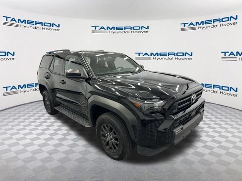 Used 2025 Toyota 4Runner SR5 AWD/4WD image 7