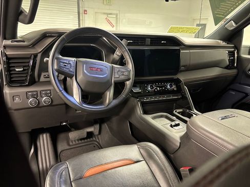 Used 2024 GMC Sierra 2500 AT4 w/ AT4 Premium Plus Package image 28