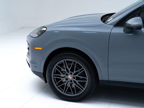 Certified 2026 Porsche Cayenne AWD/4WD image 11
