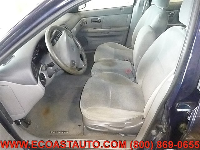 Used 2001 Ford Taurus SE FWD image 8