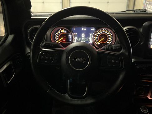 Used 2020 Jeep Wrangler Sport image 18