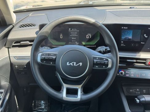 Used 2025 Kia K5 LXS FWD image 28