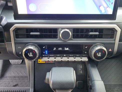 Used 2026 Toyota 4Runner Limited AWD/4WD image 34