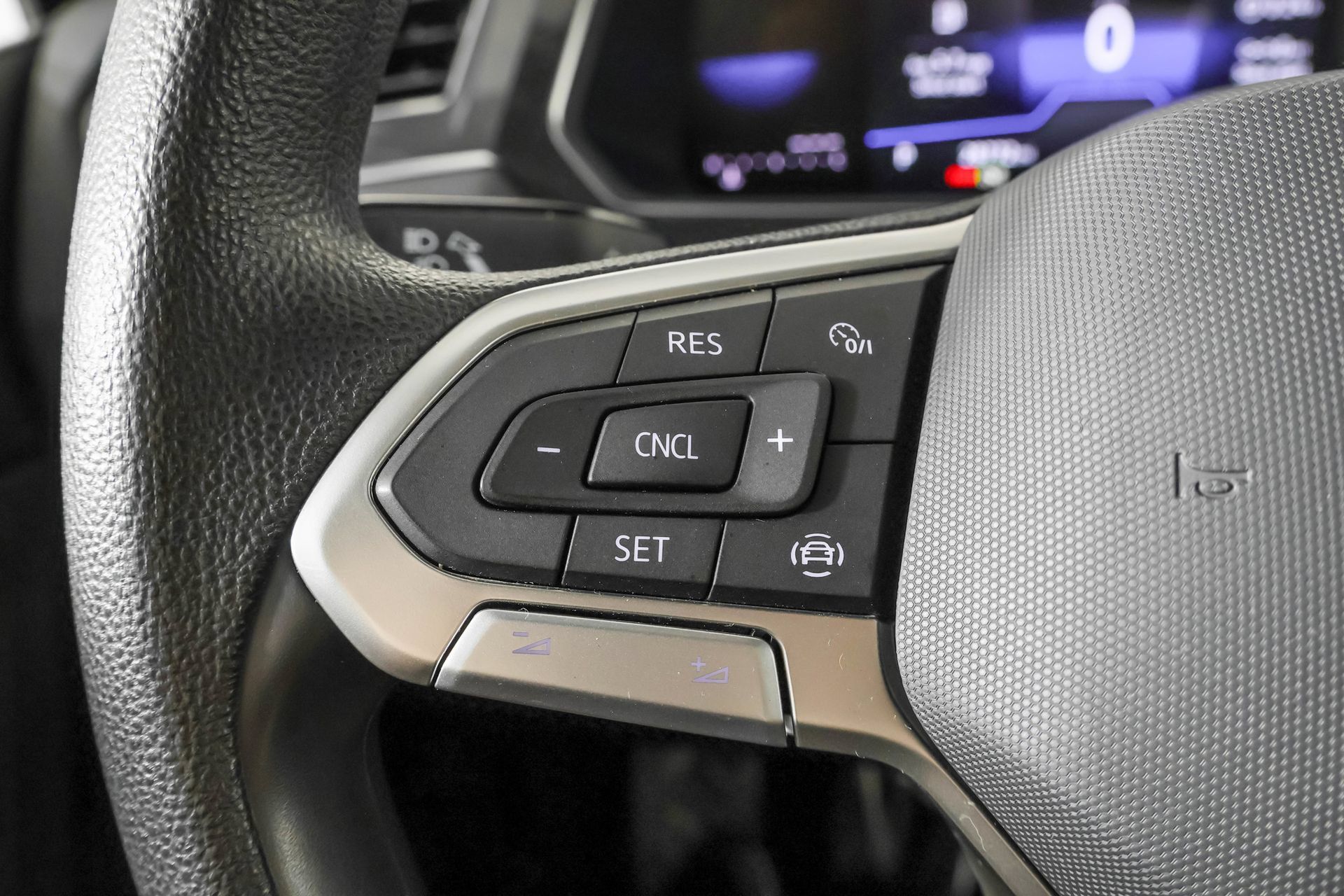 Used 2023 Volkswagen Tiguan S FWD image 27